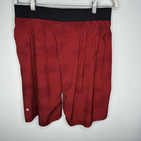 LULULEMON | Core running quick dry grid pattern shorts Size Large - Picture 3 of 4
